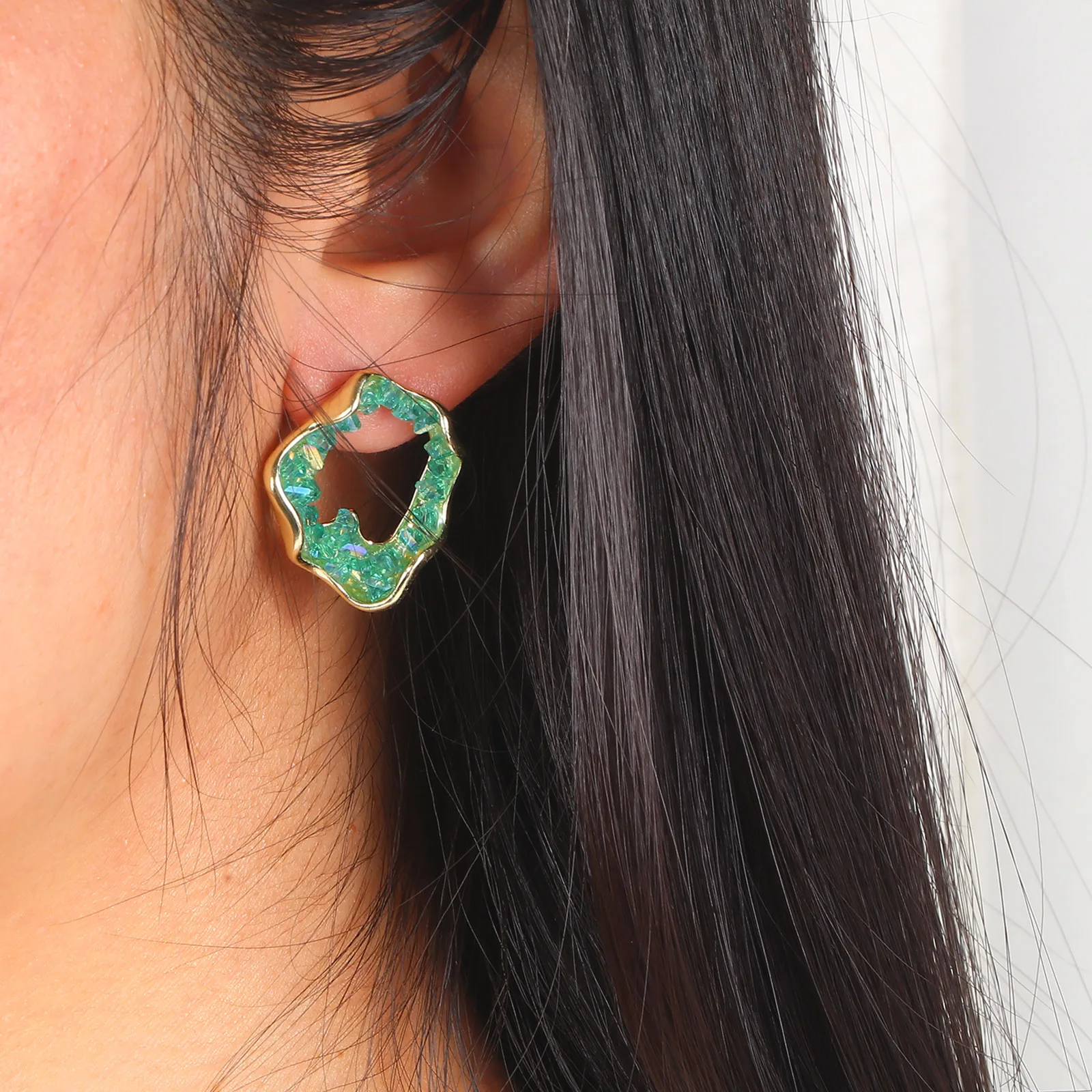 

Модные стеклянные серьги-гвоздики в виде ушных столбов, 2 модели, золотистые металлические серьги неправильной формы с блестками для женщин...