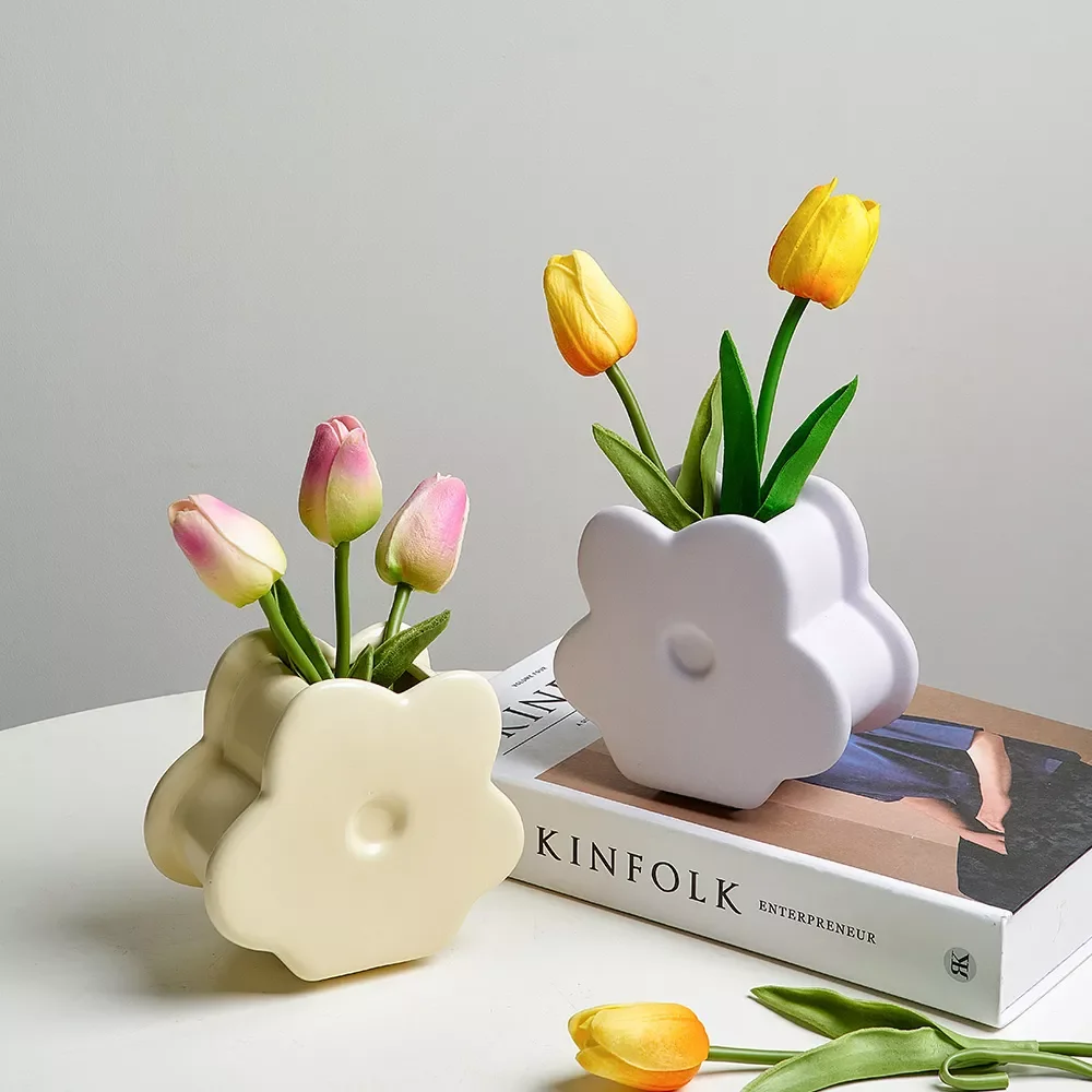 

NEW Morandi Flower Vase Nordic Home Decor Ceramic Crafts Aesthetic Room Decoration Modern Decorative Vase Christmas Decorations