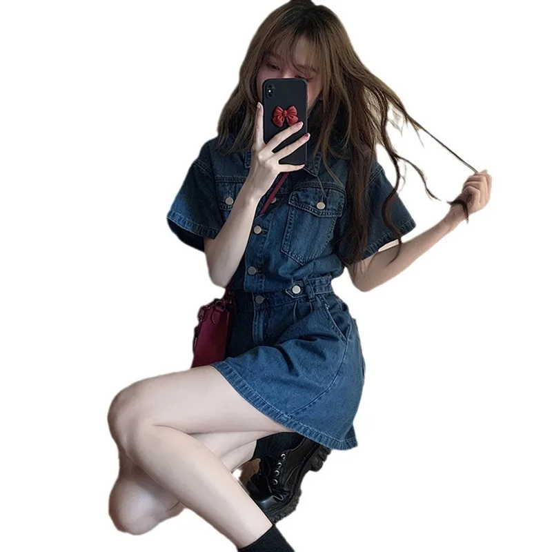 Женское джинсовое платье с воротником-поло приталенное ТРАПЕЦИЕВИДНОЕ ПЛАТЬЕ из