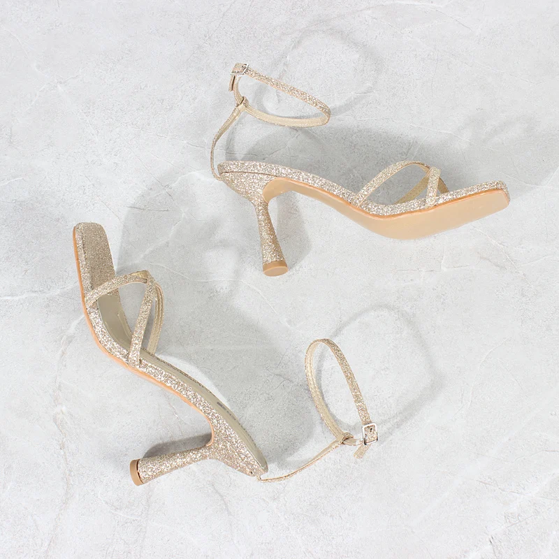

Women's Shoes 2022 Summer New Shiny Gold Sequin Cloth Thin Strap Buckle Open Toe High Heels Fashion Party Women's Sandals