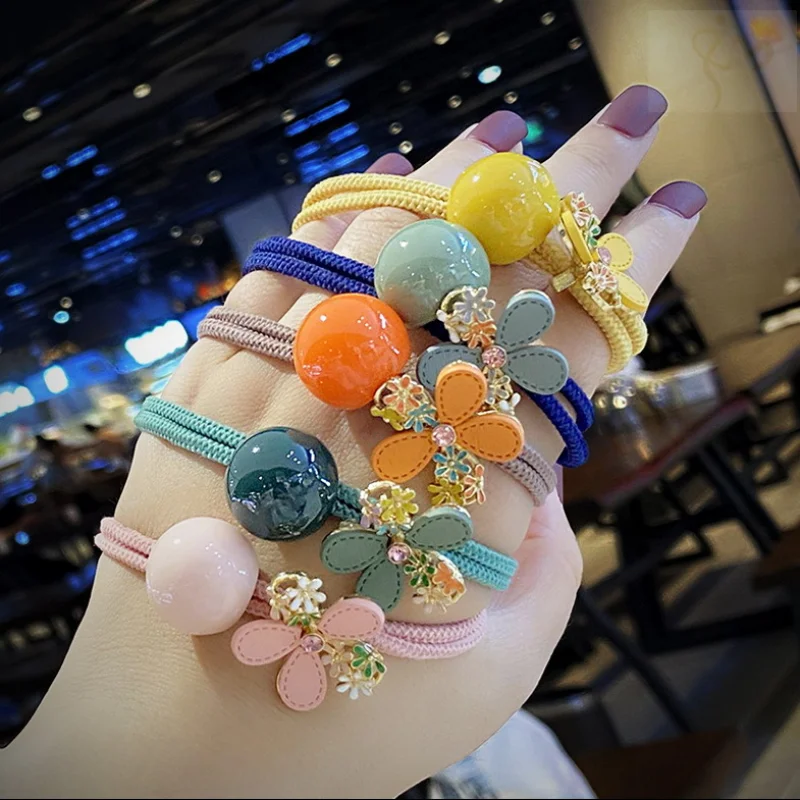

Модные эластичные резинки для волос с шариками и цветами, милые резинки для волос из искусственной кожи с цветами для женщин и девочек, рези...