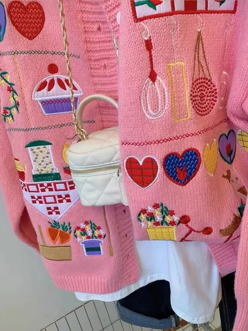 Женский трикотажный кардиган с вышивкой однобортный свитер круглым вырезом и