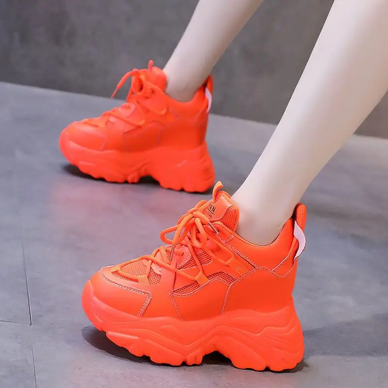 

Новинка весна-осень, Женская Толстая подошва внутри, увеличивающая ногу, маленькая спортивная обувь для отдыха, модная обувь на любой платф...