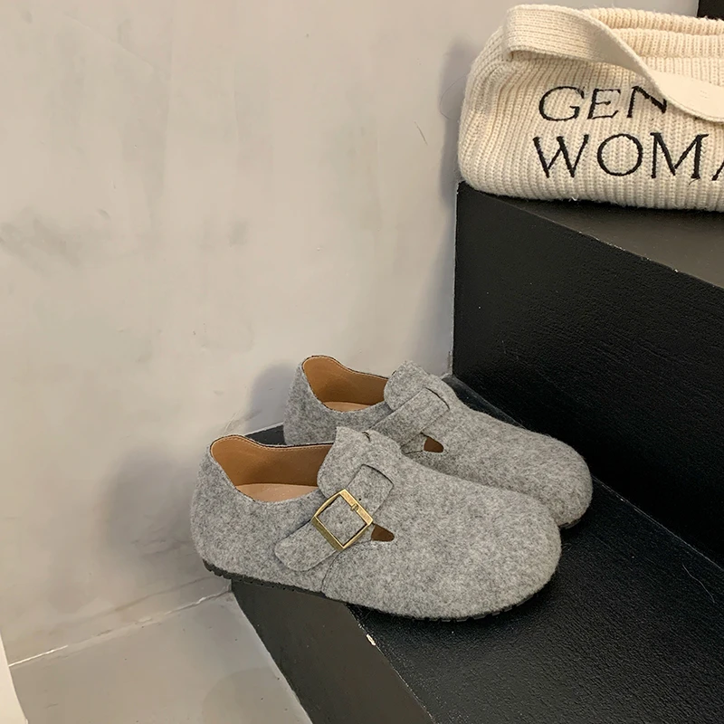 Женская обувь в стиле ретро осенние лоферы с круглым носком и меховыми слипонами