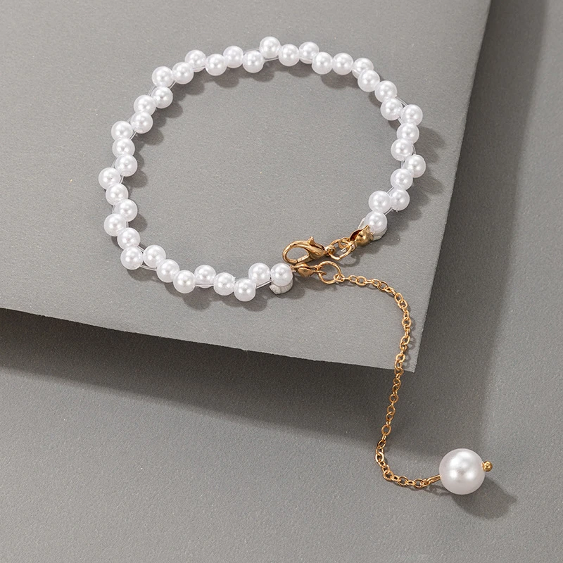 

Elegant White Pearl Beads Bracelet For Women Korean Trend Women Wedding Gold Hand Chain Charming Lady Party Jewelry