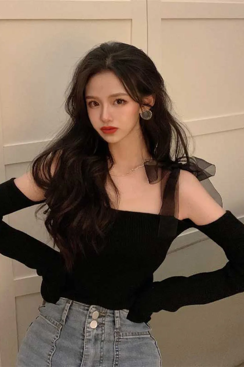 Новинка 2023 Осенние сексуальные женские свитера Korobov с открытыми плечами