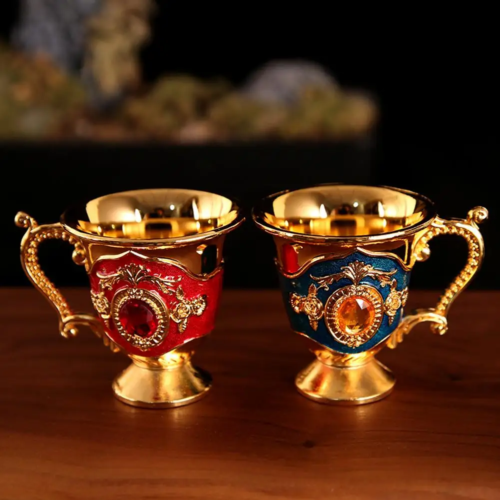 

European Style Wine Cup Aesthetic Flower Pattern Golden Wine Glasses Goblet Vintage Spirit Champagne Glasses Bar Home Liquor Cup