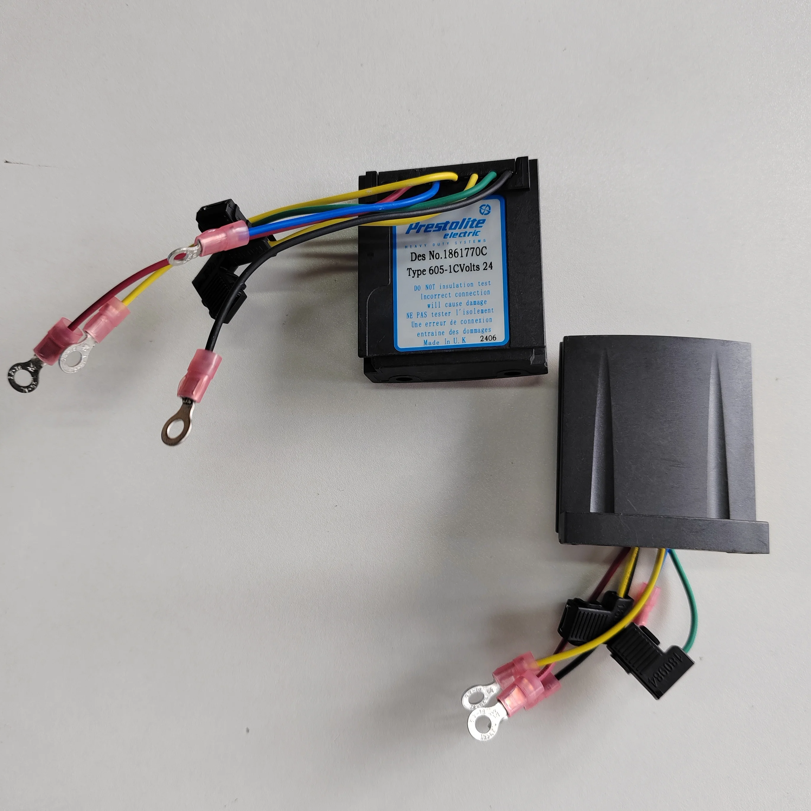 Модель 1861770 Регулятор напряжения серии C prestolite тип 605-1C напряжение 24 В для