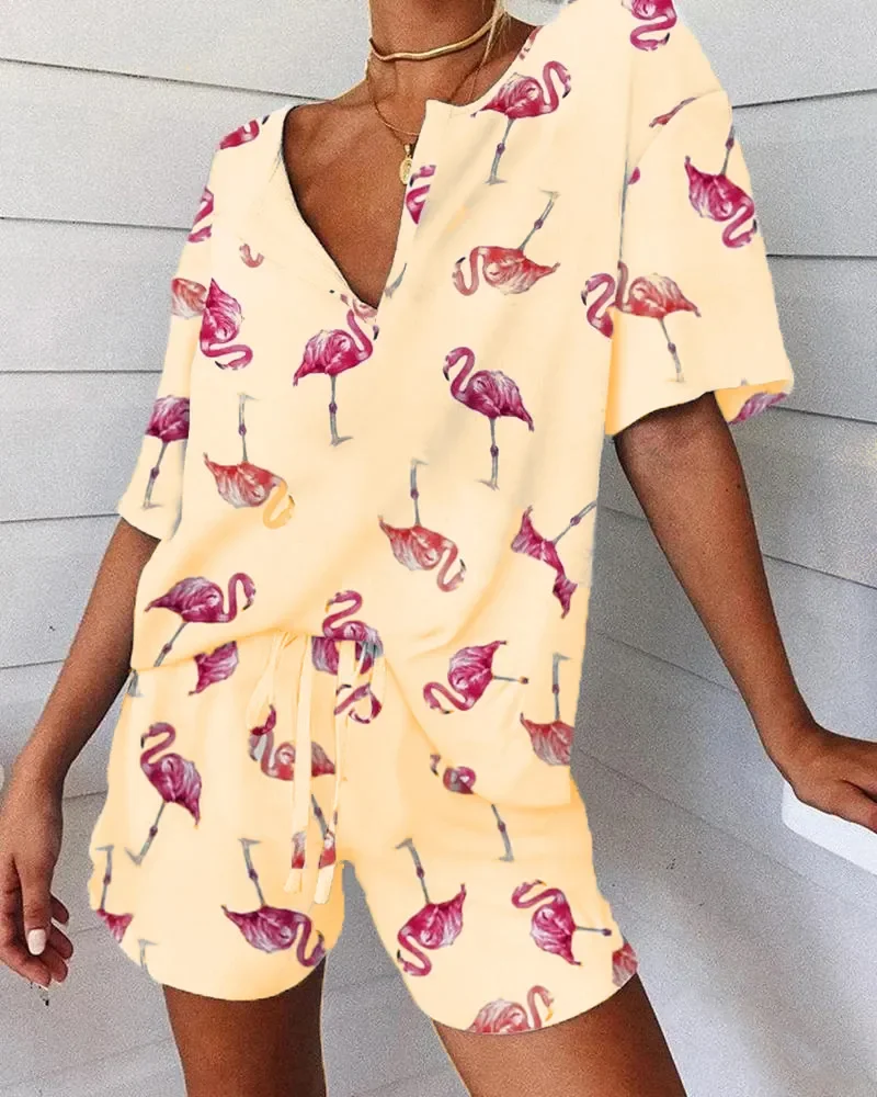 Set Women Short Sleeve Loose V-Neck Flamingo Print Sleepwear Graphic T-shirts and Shorts 2 Piece Sets Activewear Outfits