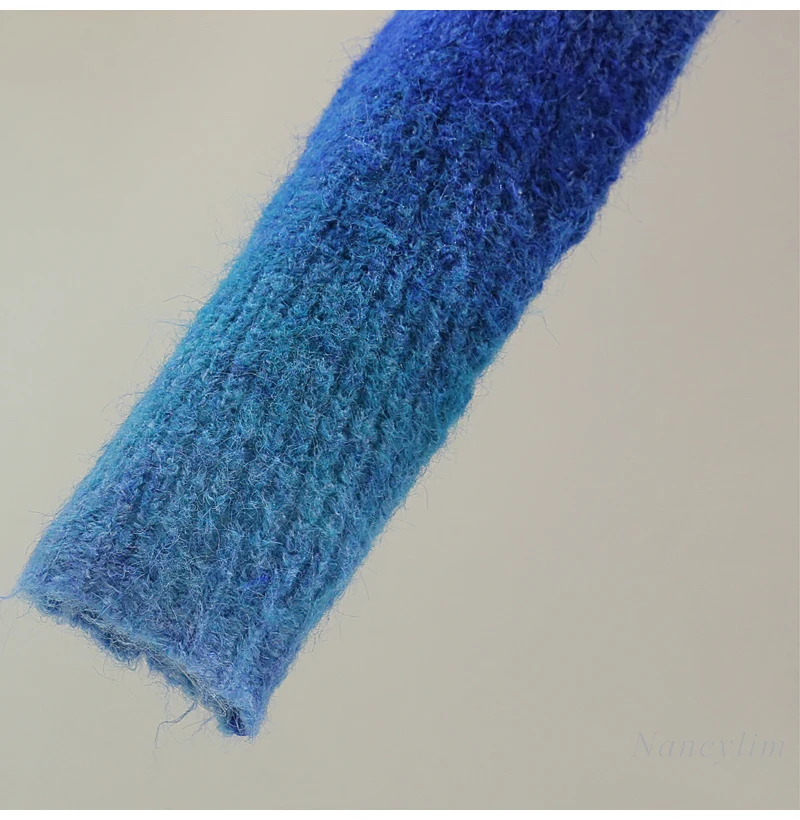 Синий вязаный свитер с градиентным V-образным вырезом Женский весенне-зимний