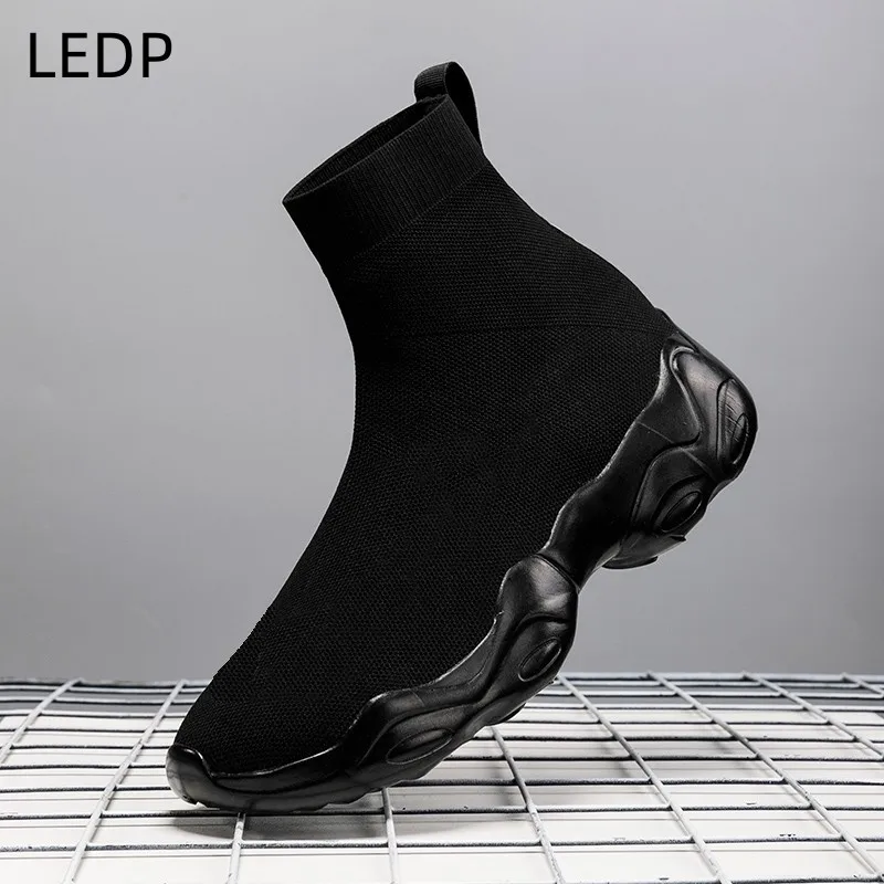

Men's Sneakers Outdoor Male Running Shoes Designer Couple Socks Shoes High Top Breathable Casual Sneakers New Spring Summer