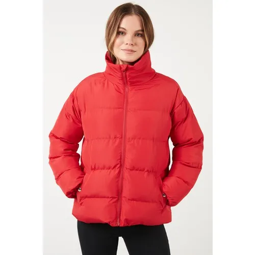 Рисунок 3 - Зимнее модное красное пальто