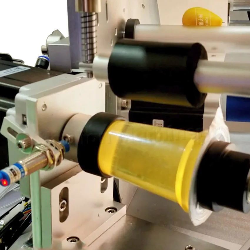 Рисунок 6 - Пневматическая машина для нанесения этикеток