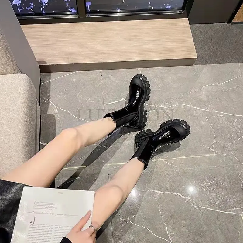 New Luxury Chelsea Boots Women Ankle Boots Chunky Winter Shoes Platform Ankle Boots Slip on Chunky Heel Boot Brand Designer