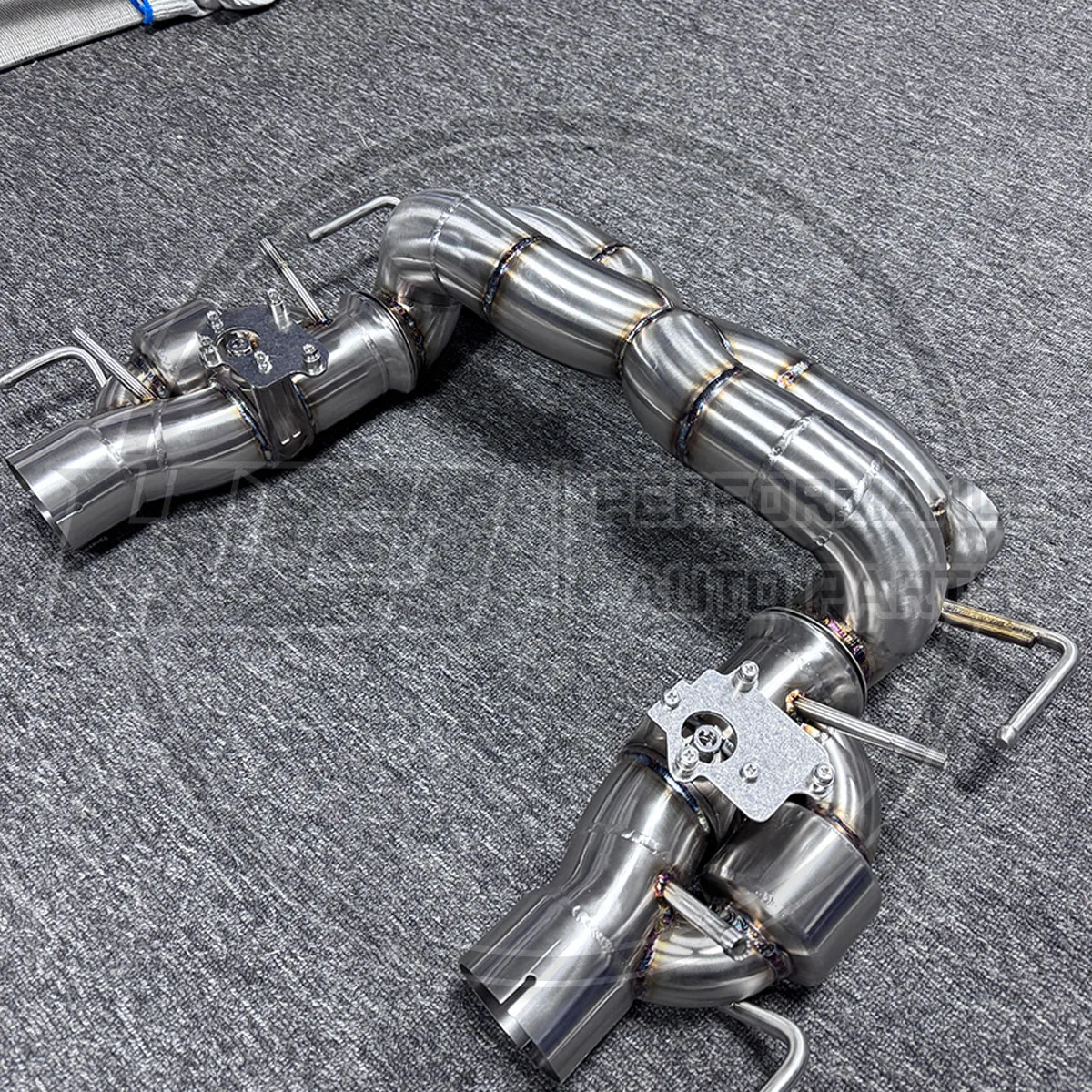 Фото Высококачественная спортивная выхлопная система Catback из нержавеющей стали SUS304 для Ferrari SF90 3.9T V8 2019-2023 №2