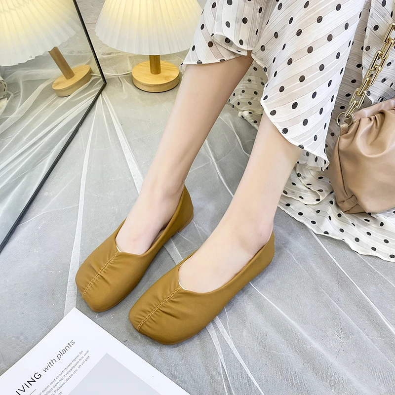 

Slip On Shoes For Women Soft Shallow Mouth Casual Female Sneakers Square Toe Flats Slip-on New Moccasin Retro Summer Dress Solid