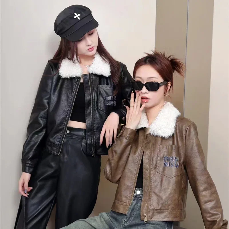 Утолщенная стеганая кожаная куртка PUL женская зима 2023 новое миниатюрное