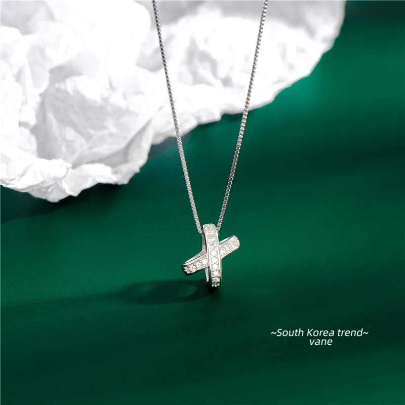 

Подвеска в виде креста X из серебра 925 пробы