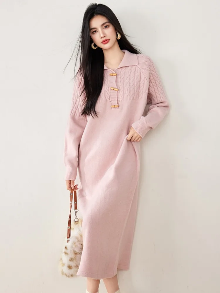 Розовое длинное платье-свитер женское осенне-зимнее маленькое свободное