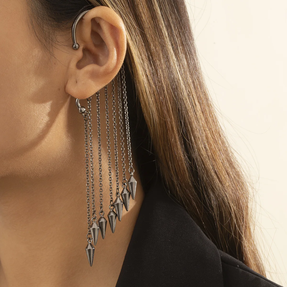 

1PC Dark Punk Style Tassel Chain Earrings Fashion Geometric Metal Clip Earrings