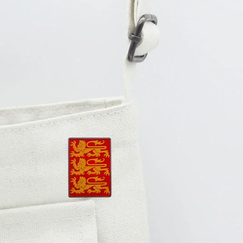 Флаги и устройства мира значок с королевским флагом Англии 3 львами шпильки |