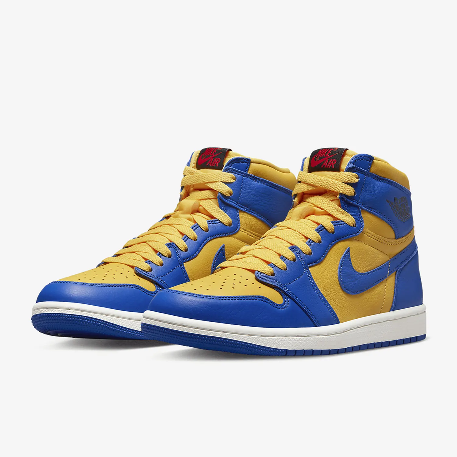 Фото Оригинальные женские кроссовки Nike Air Jordan 1 Retro HI OG FD2596-700 №1