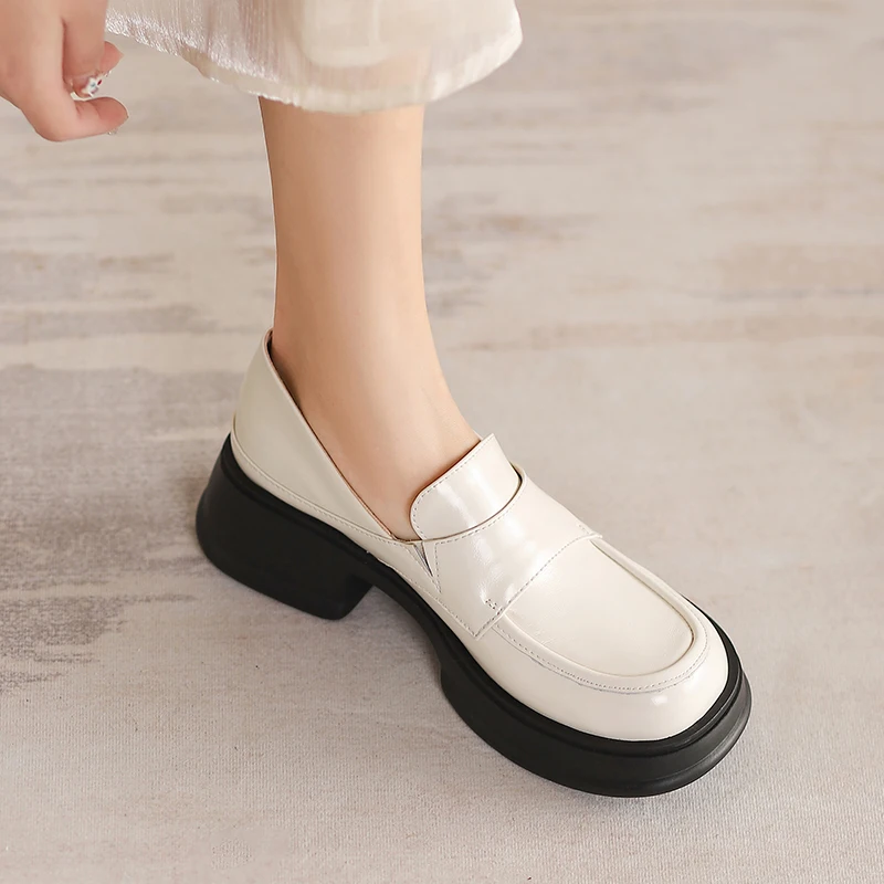 

Новинка весны 2023, женские лоферы Heihaian, корейский вариант белого цвета, хорошо сочетаются с толстой подошвой, одна обувь 34-41