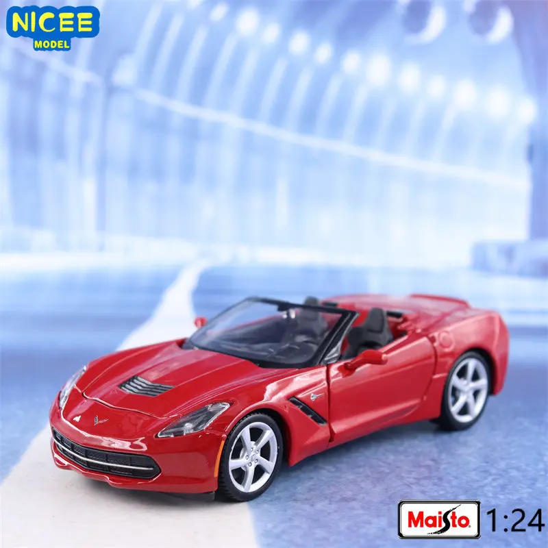 

Maisto 1:24 2014 Chevrolet Corvette Stingray Convertible Diecast Car Metal Alloy Model Car Children's toys collection gifts B854