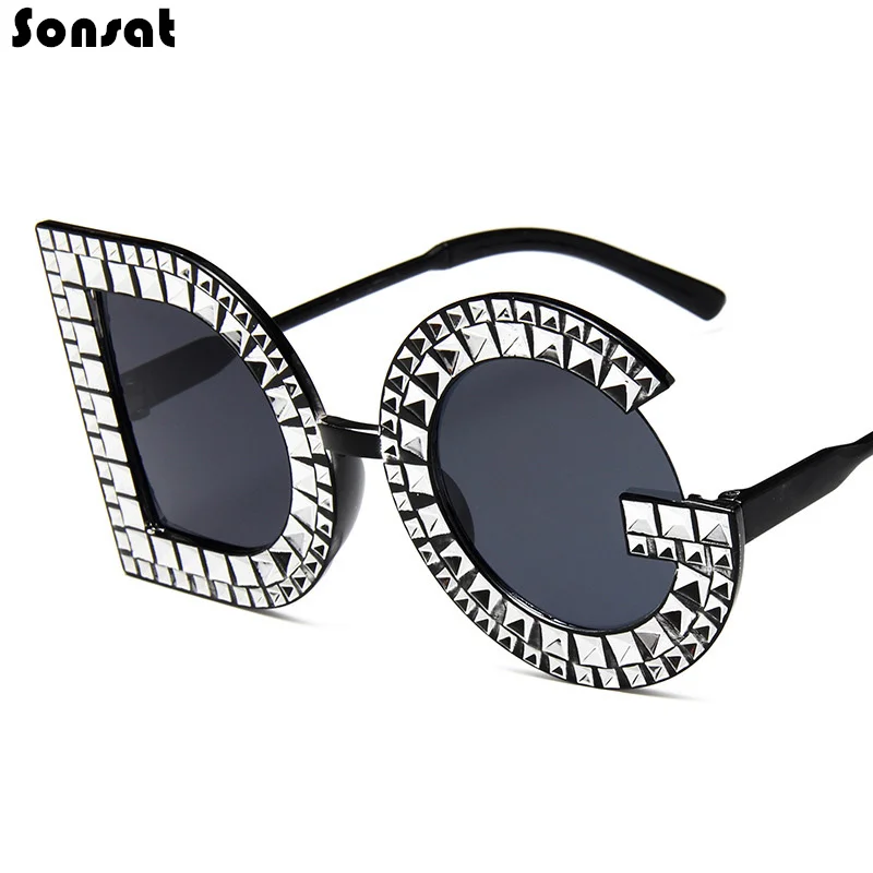 

New Trend Big Frame Letter Sunglasses For Men Retro Diamond Sun Glasses Women Female Plastic Frame Glasses UV400
