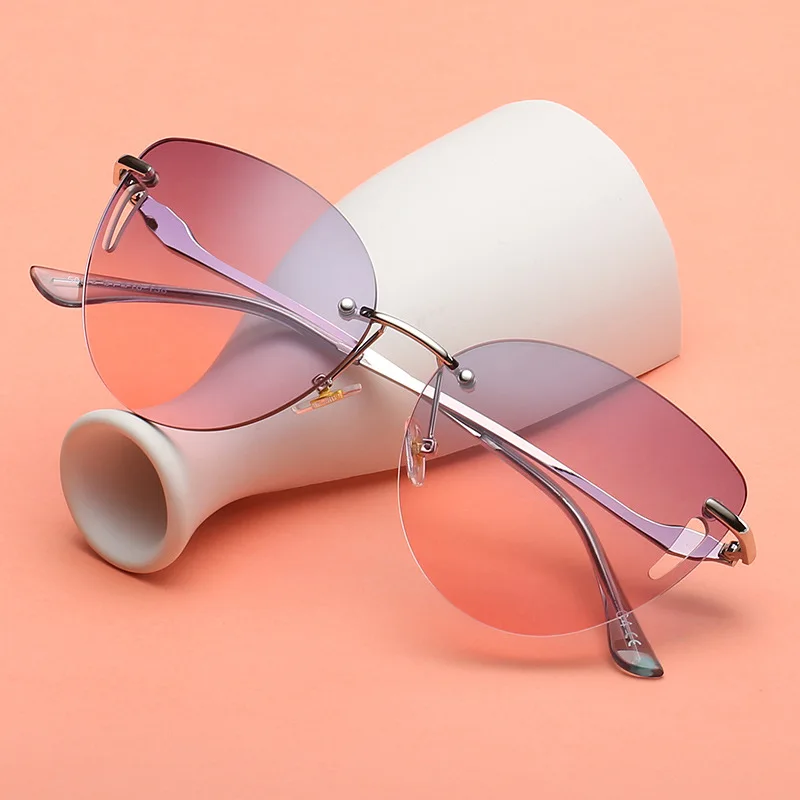 

Очки солнцезащитные в ретро стиле для мужчин и женщин, овальные солнечные аксессуары без оправы, полые, для вождения, 2023