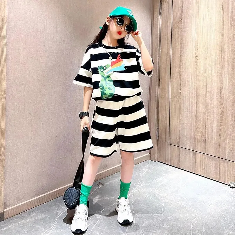 

Girls' Suit Summer Clothes New Medium Children's Striped Cartoon Top + Shorts Two-piece Girls' Casual Suit Kids Clothes