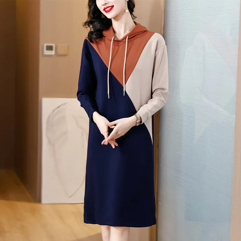 Женское осеннее 2023 простое модное повседневное универсальное спортивное платье