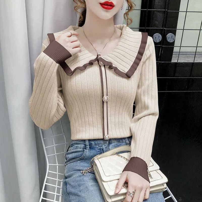 

Женский трикотажный свитер с отложным воротником, с длинным рукавом