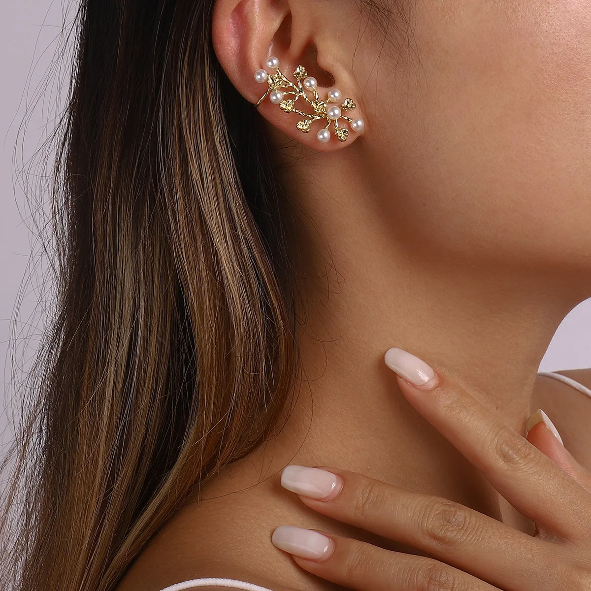 

Богемные модные серьги с золотым жемчугом в форме цветка для женщин, элегантные серебряные жемчужные уши в форме ветки, подвесные свадебные...