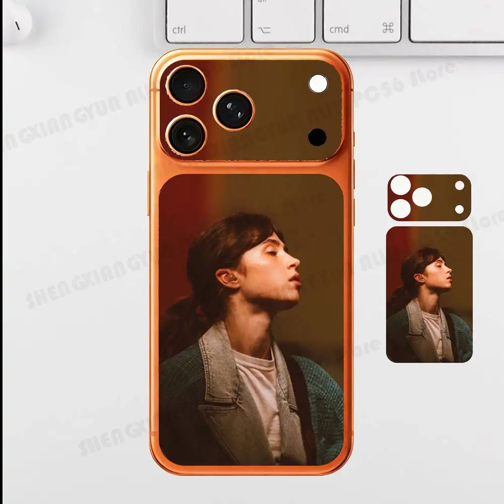 Фото C-Clairo C-Charm Защитная декоративная наклейка на заднюю панель для iPhone 17 Pro/Pro Max №2