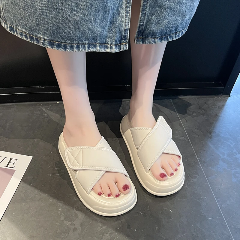 Summer Outside Slippers Women Shoes Casual Fashion Non Slip Thick Sole Flats Sandals Ladies Comfort Flip Flops Bread Slippers