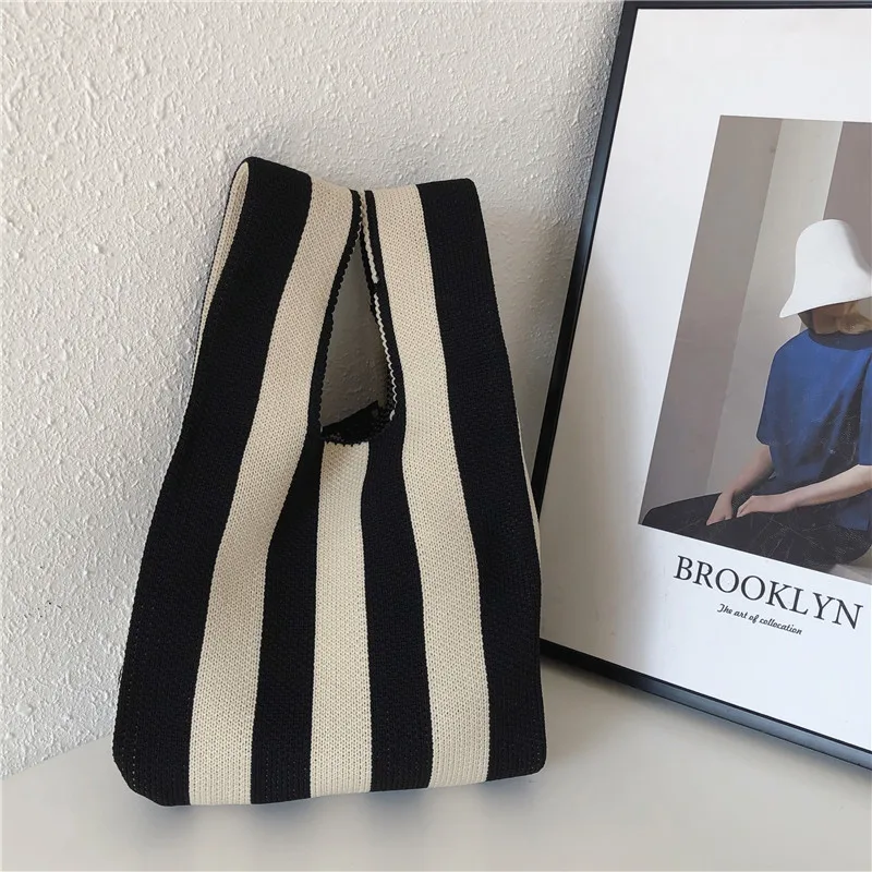 Вместительная клетчатая вязаная женская сумочка с рисунком гусиная лапка модный