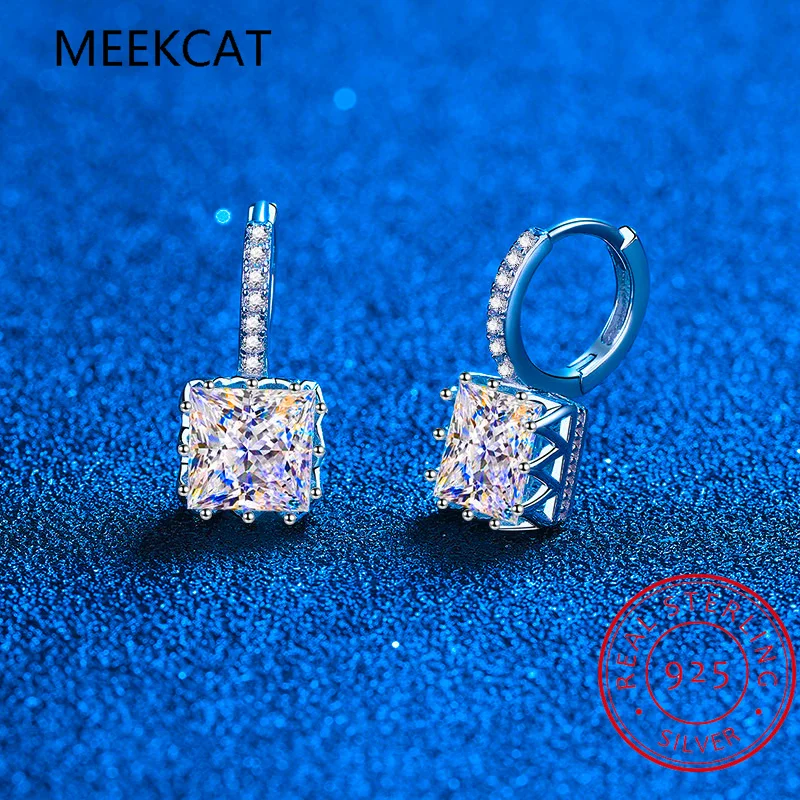 

Женские серьги-кольца с муассанитом, из серебра 925 пробы