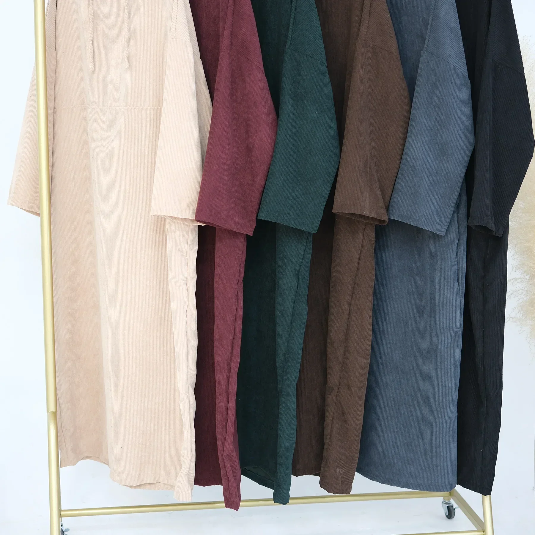 Зимнее вельветовое мусульманское длинное платье Абая простой свитшот абайи для