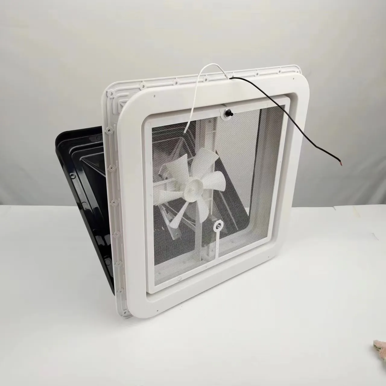 Конструкционные детали Xztrdi для автобусов фургонов вентиляторов 12 В