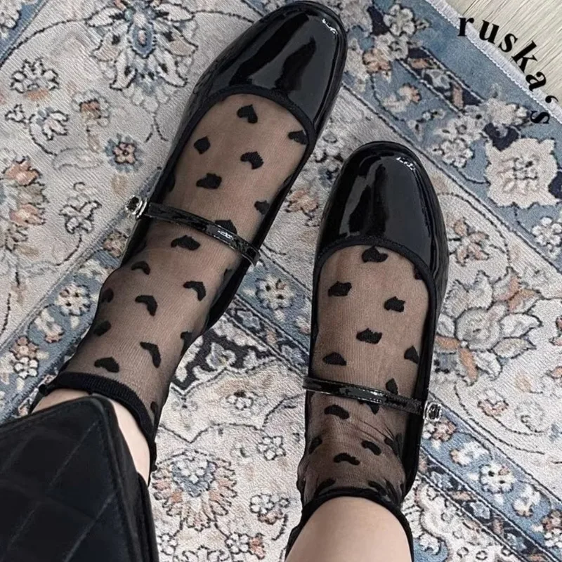 Французские кружевные носки женские пикантные с оборками рисунком любовного