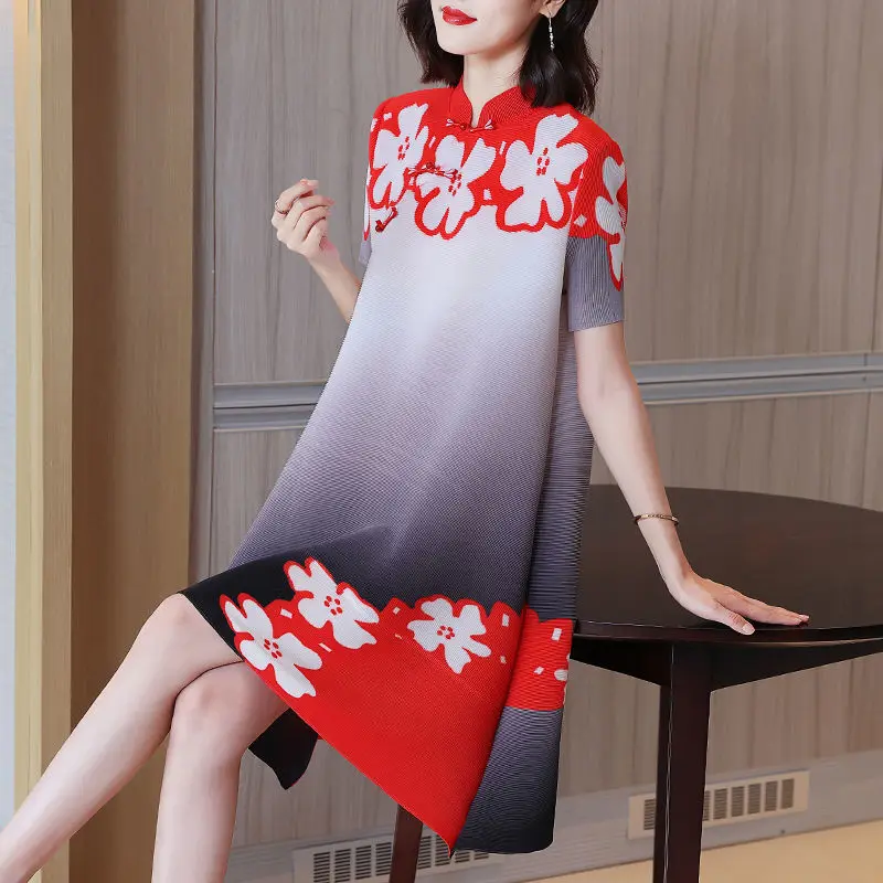 

Gradient retro stand collar improved cheongsam skirt female 2022 summer western style high-end slim short sleeve pleated dress