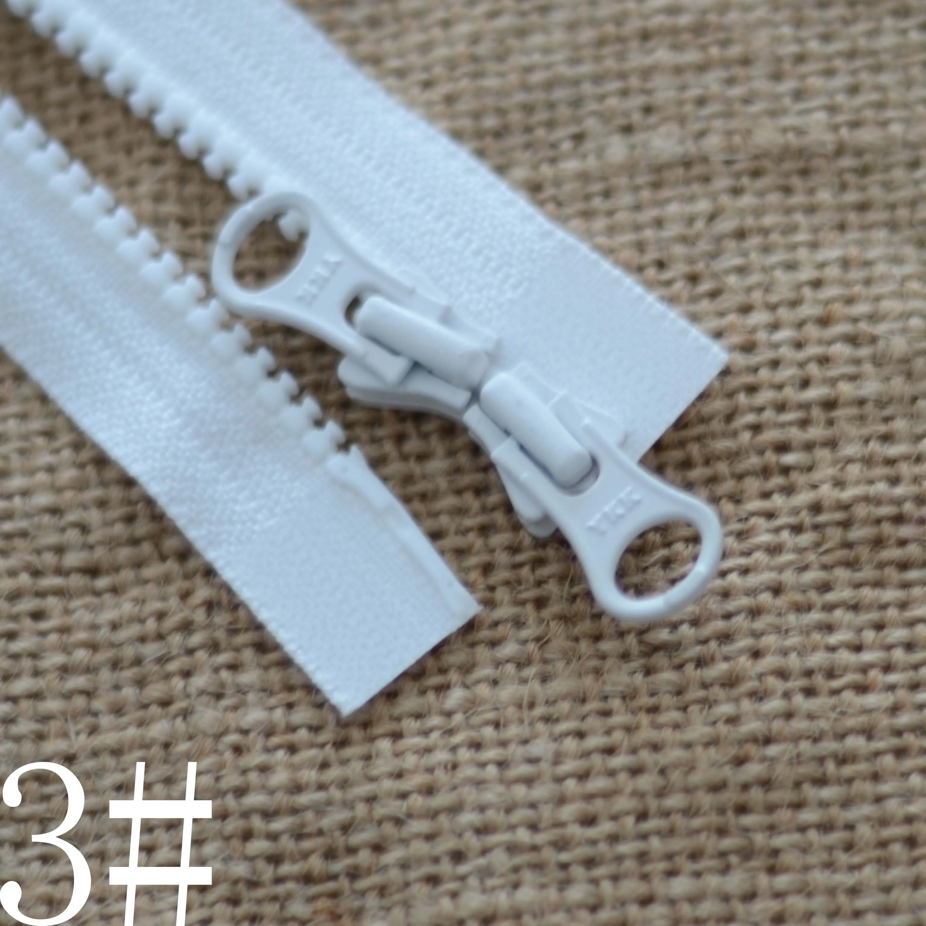 

YKK Zipper 3 # Resin Double Open White Chain 60-120cm Down Jacket Placket