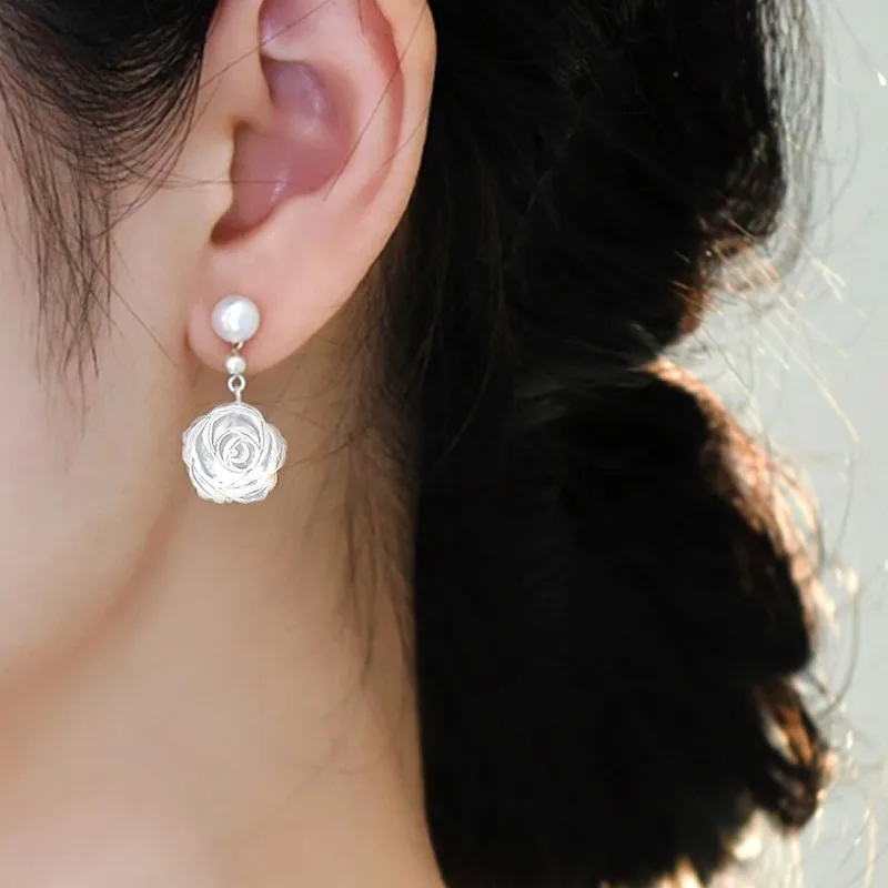 

Женские серьги из серебра 925 пробы