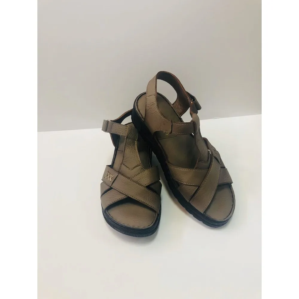 

Женские белые сандалии Dorlie