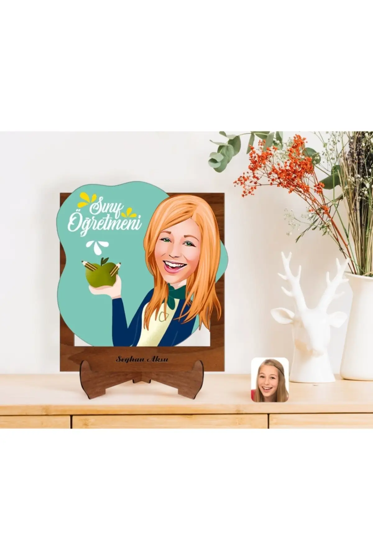 

Personalized Female Teacher with Cartoon Wooden Stand 3d trinkets-4