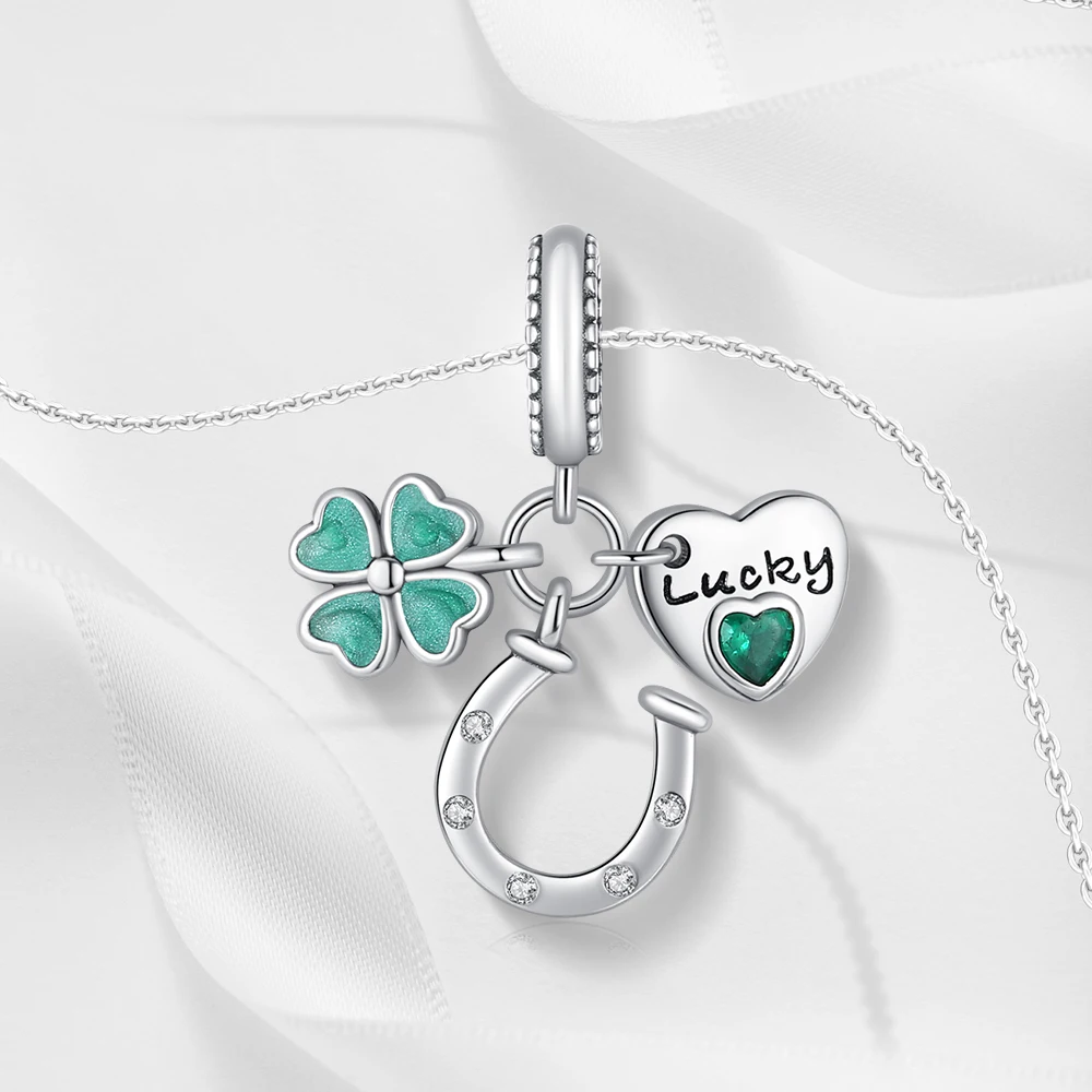 Браслет в виде подковы из серебра 925 пробы с зеленым клевером