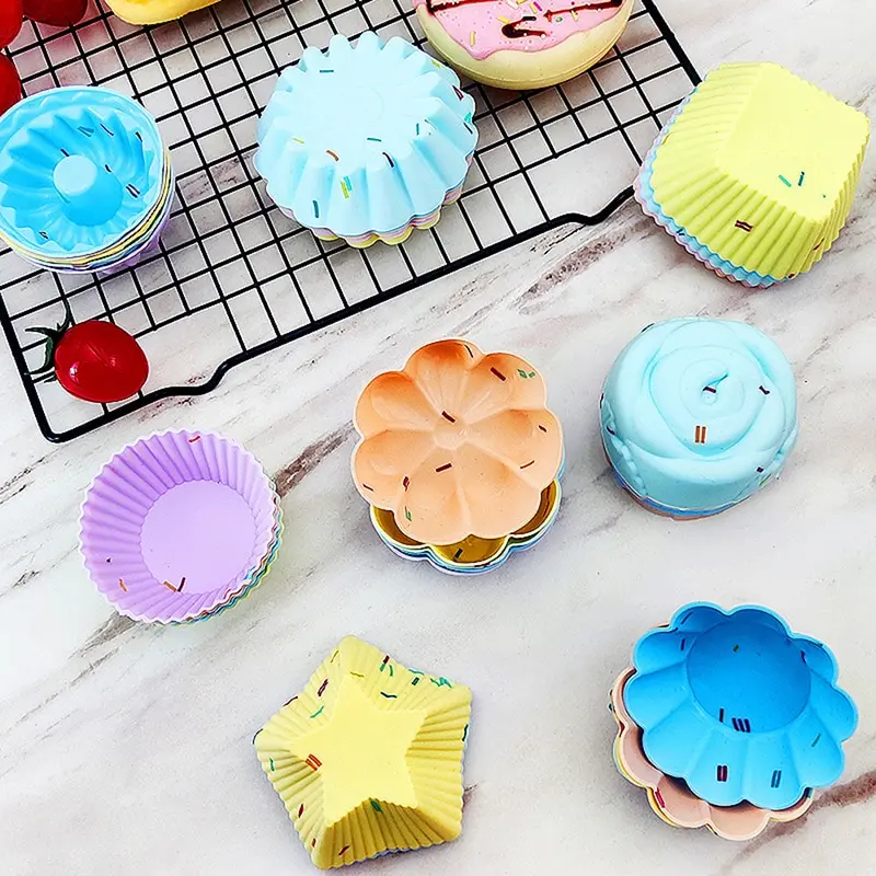 

1PC Silicone Mold Cupcake Cake Muffin Baking Bakeware Nonstick Heat Resistant Reusable Silicone Hear CupCake Molds DIY[Random]