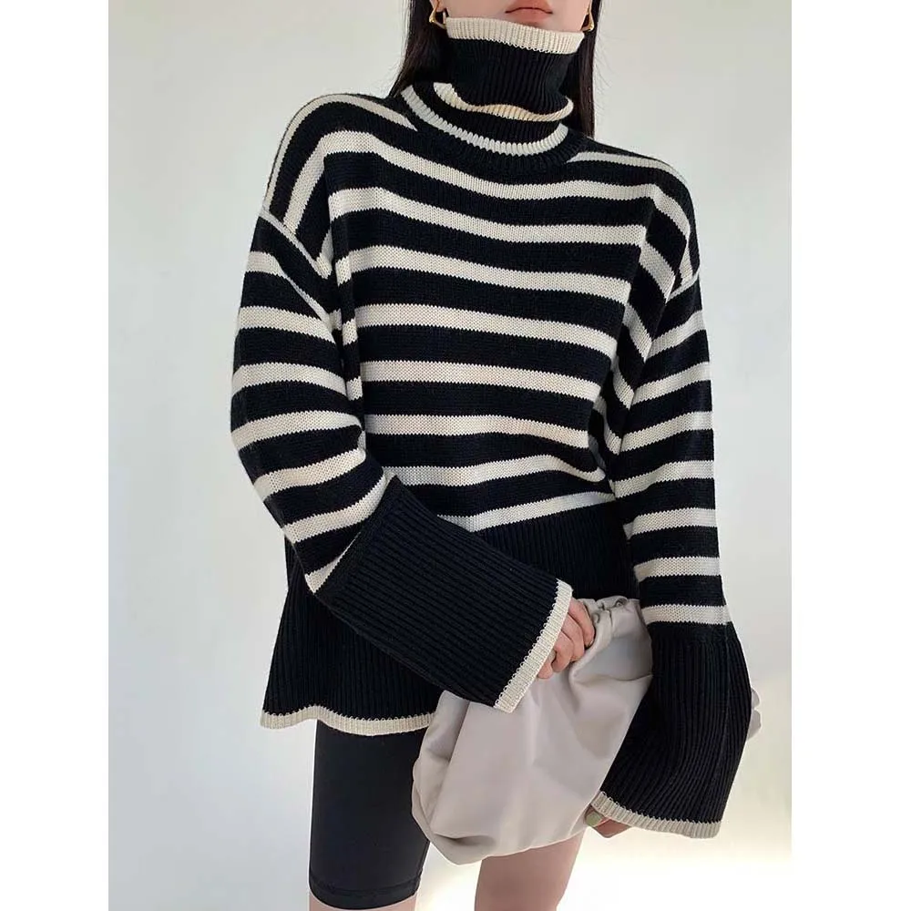 Женский трикотажный Свободный Топ в полоску с разрезом и расклешенными рукавами