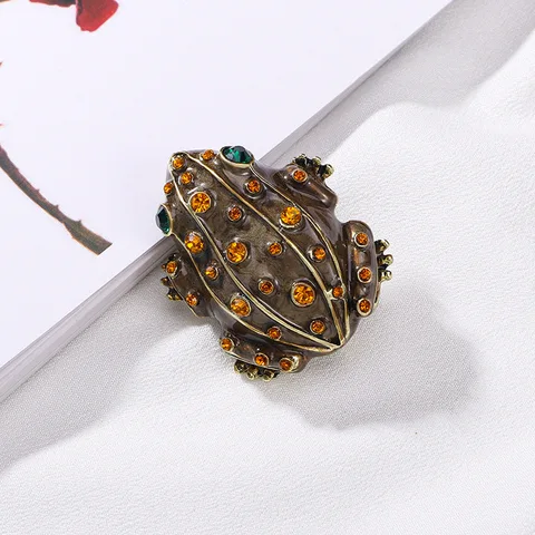 Брошь в виде лягушки со стразами, темпераментный костюм с булавкой, корсаж, орнамент, женский праздничный ювелирный значок